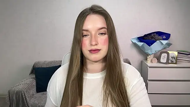 EvaMaddison online show from 11/14/25, 06:17