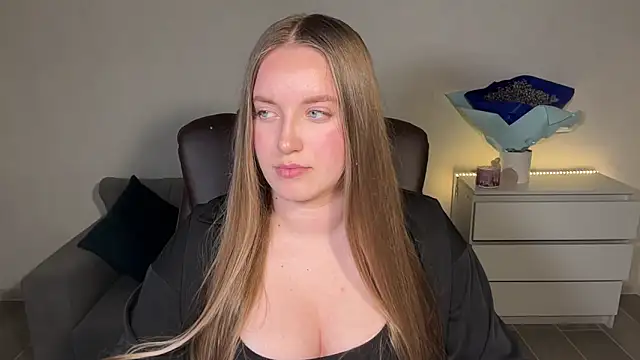 EvaMaddison online show from 06/06/26, 08:57