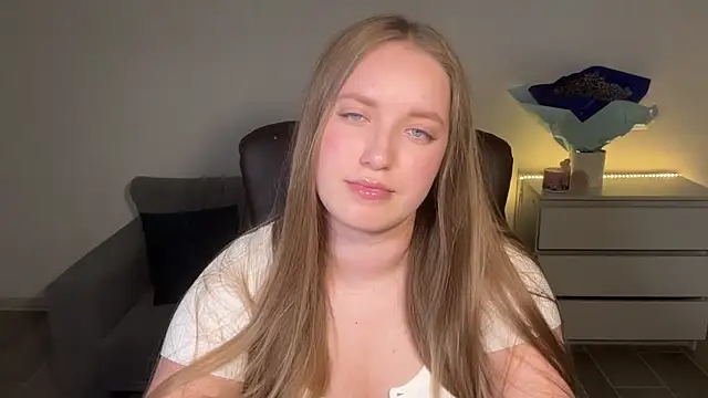 EvaMaddison online show from 06/20/26, 08:55