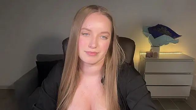 EvaMaddison online show from 06/27/26, 08:14