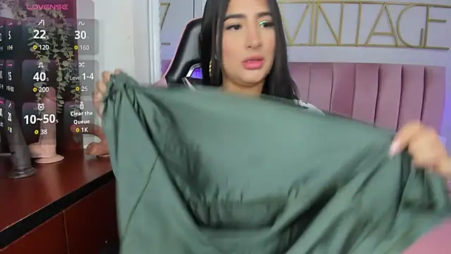 amy-thomson1 online show from 09/11/25, 12:05