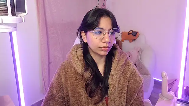 Nami usagi online show from 10/19/25, 10:32