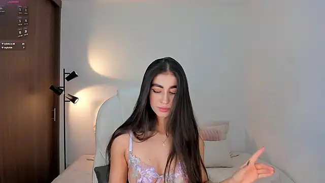 Snapshot of RebeccaBaxter chatting on 02/06/26, 02:16 RebeccaBaxter online show from 02/06/26, 02:16