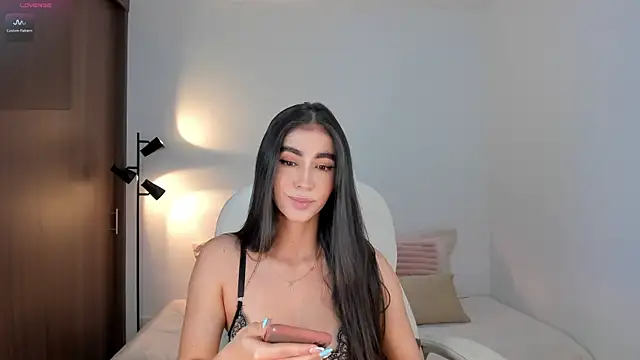 Snapshot of RebeccaBaxter chatting on 03/12/26, 12:17 RebeccaBaxter online show from 03/12/26, 12:17