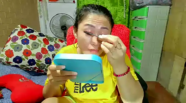 Snapshot of M_e_c_e_l chatting on 02/06/25, 02:58 M e c e l online show from 02/06/25, 02:58