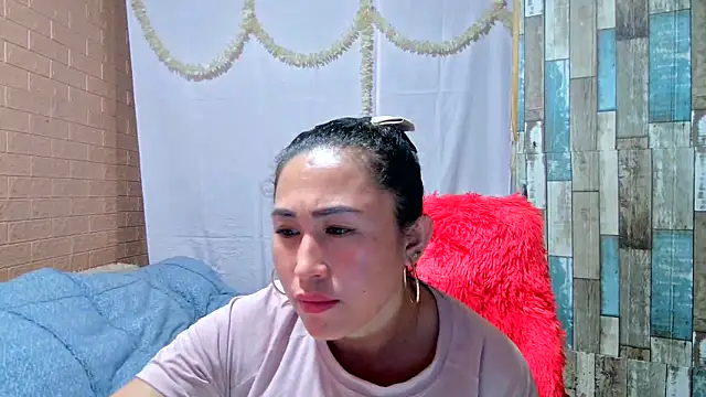 Snapshot of M_e_c_e_l chatting on 02/20/25, 06:50 M e c e l online show from 02/20/25, 06:50