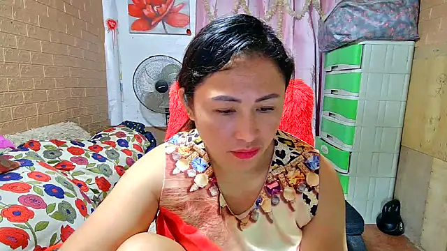 Snapshot of M_e_c_e_l chatting on 03/14/25, 08:17 M e c e l online show from 03/14/25, 08:17