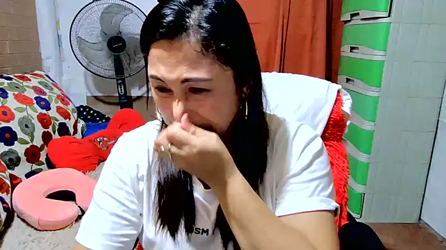 Snapshot of M_e_c_e_l chatting on 09/18/25, 04:09 M e c e l online show from 09/18/25, 04:09