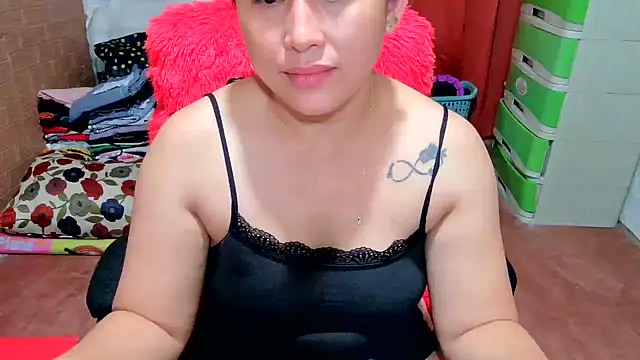 Snapshot of M_e_c_e_l chatting on 10/12/25, 03:55 M e c e l online show from 10/12/25, 03:55