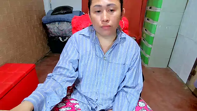 Snapshot of M_e_c_e_l chatting on 12/01/25, 11:37 M e c e l online show from 12/01/25, 11:37