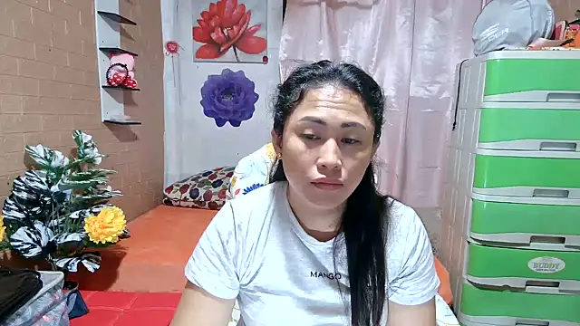 Snapshot of M_e_c_e_l chatting on 06/27/26, 02:12 M e c e l online show from 06/27/26, 02:12
