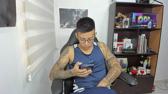 Snapshot of SIXXTOLOVE18 chatting on 03/06/25, 06:48 SIXXTOLOVE18 online show from 03/06/25, 06:48