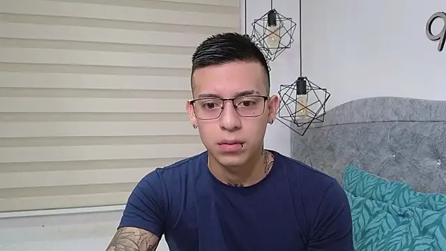 Snapshot of SIXXTOLOVE18 chatting on 03/06/26, 12:29 SIXXTOLOVE18 online show from 03/06/26, 12:29