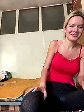 Snapshot of Keylili chatting on 11/14/25, 11:09 Keylili online show from 11/14/25, 11:09