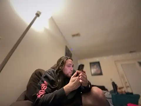 Snapshot of lucasgalacticman chatting on 12/01/25, 10:48 lucasgalacticman online show from 12/01/25, 10:48