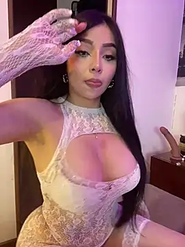 Snapshot of KateLatorre chatting on 02/21/25, 10:37 KateLatorre online show from 02/21/25, 10:37