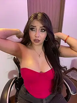 Snapshot of KateLatorre chatting on 11/20/25, 09:03 KateLatorre online show from 11/20/25, 09:03