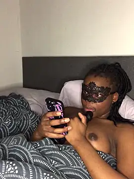 Snapshot of Ebonygirlx chatting on 01/10/25, 11:29 Ebonygirlx online show from 01/10/25, 11:29