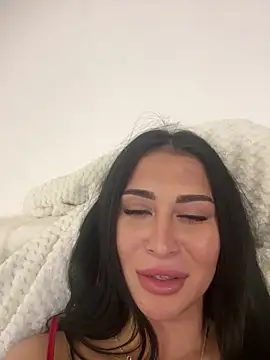 EmyLaveau online show from 02/07/25, 09:47