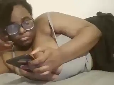 Snapshot of MissCC99 chatting on 03/22/25, 01:11 MissCC99 online show from 03/22/25, 01:11