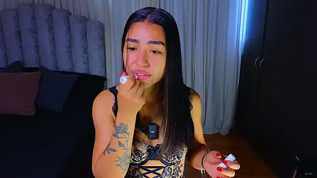 Snapshot of samantha_bss chatting on 01/14/26, 04:01 samantha bss online show from 01/14/26, 04:01