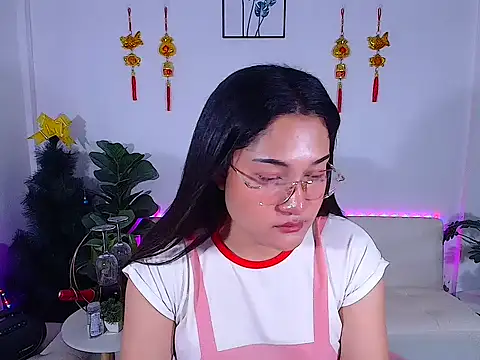 Snapshot of plysaithailand chatting on 04/21/26, 01:18 plysaithailand online show from 04/21/26, 01:18