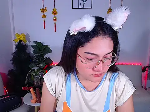 Snapshot of plysaithailand chatting on 04/29/26, 11:44 plysaithailand online show from 04/29/26, 11:44