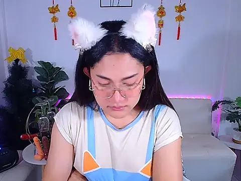 Snapshot of plysaithailand chatting on 05/05/26, 12:29 plysaithailand online show from 05/05/26, 12:29