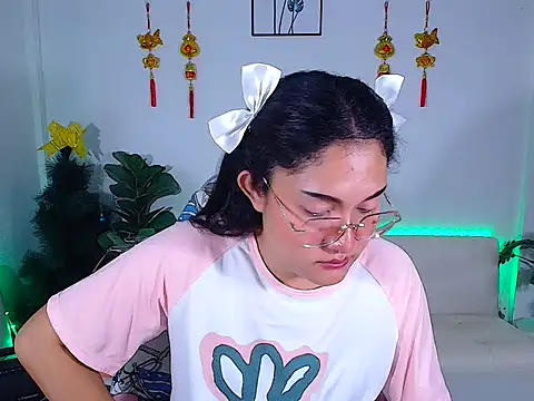 Snapshot of plysaithailand chatting on 05/06/26, 01:03 plysaithailand online show from 05/06/26, 01:03