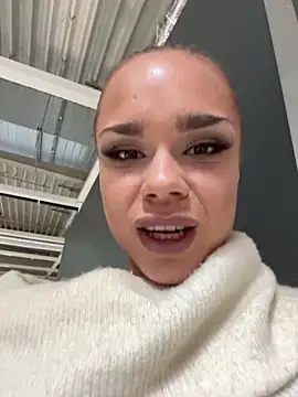 Snapshot of PennyPrincess chatting on 12/17/24, 02:11 PennyPrincess online show from 12/17/24, 02:11