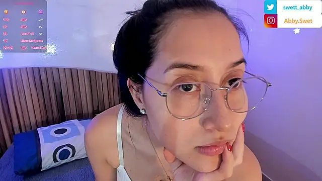Snapshot of Abby_Sweet1_ chatting on 07/15/26, 12:32 Abby Sweet1 online show from 07/15/26, 12:32