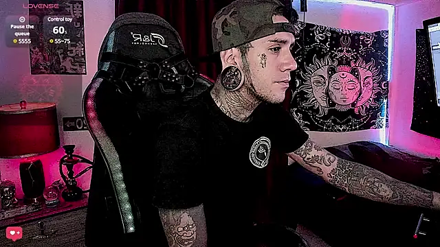 Snapshot of josh__ackerman chatting on 01/04/25, 11:22 josh ackerman online show from 01/04/25, 11:22