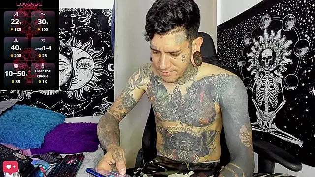 Snapshot of josh__ackerman chatting on 01/15/25, 06:40 josh ackerman online show from 01/15/25, 06:40