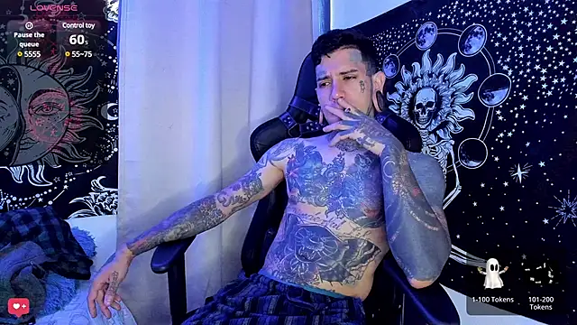 Snapshot of josh__ackerman chatting on 01/26/25, 08:56 josh ackerman online show from 01/26/25, 08:56