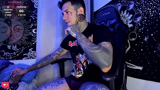 Snapshot of josh__ackerman chatting on 01/30/25, 04:06 josh ackerman online show from 01/30/25, 04:06