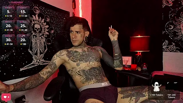 Snapshot of josh__ackerman chatting on 02/21/25, 11:43 josh ackerman online show from 02/21/25, 11:43