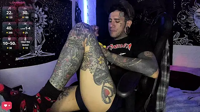 Snapshot of josh__ackerman chatting on 02/26/25, 04:25 josh ackerman online show from 02/26/25, 04:25