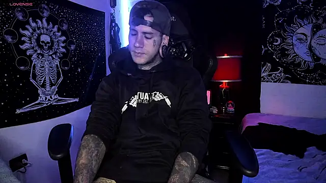 Snapshot of josh__ackerman chatting on 02/28/25, 01:58 josh ackerman online show from 02/28/25, 01:58