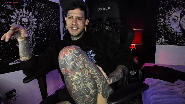 Snapshot of josh__ackerman chatting on 03/17/25, 12:08 josh ackerman online show from 03/17/25, 12:08