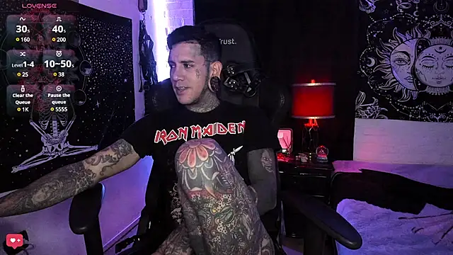 Snapshot of josh__ackerman chatting on 03/20/25, 12:19 josh ackerman online show from 03/20/25, 12:19