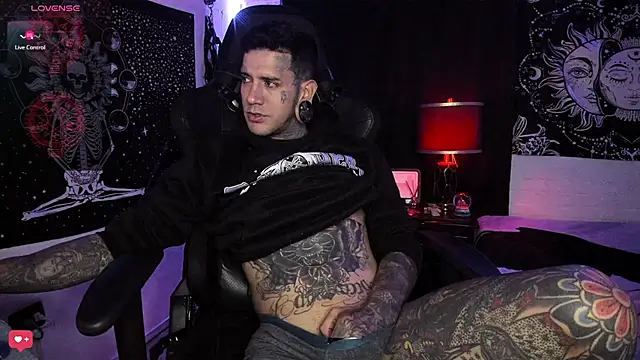 Snapshot of josh__ackerman chatting on 03/20/25, 03:23 josh ackerman online show from 03/20/25, 03:23