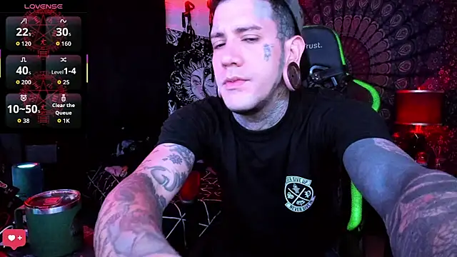 Snapshot of josh__ackerman chatting on 09/22/25, 12:01 josh ackerman online show from 09/22/25, 12:01