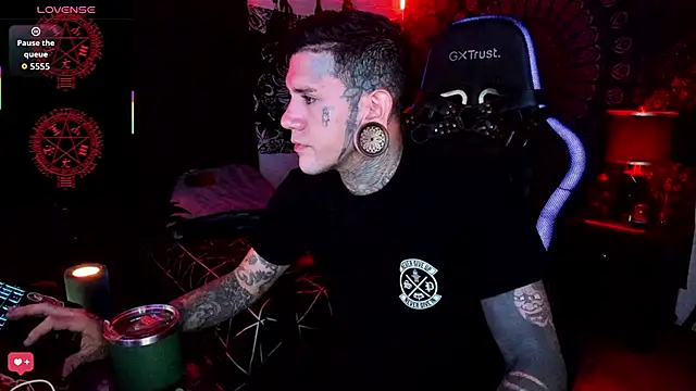 Snapshot of josh__ackerman chatting on 09/24/25, 08:23 josh ackerman online show from 09/24/25, 08:23