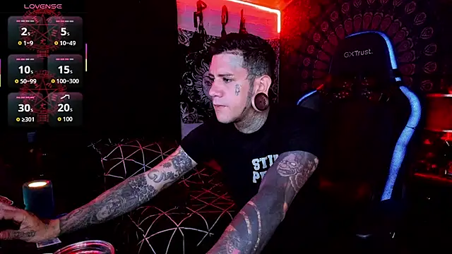 Snapshot of josh__ackerman chatting on 09/30/25, 09:09 josh ackerman online show from 09/30/25, 09:09