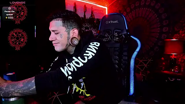 Snapshot of josh__ackerman chatting on 10/06/25, 06:55 josh ackerman online show from 10/06/25, 06:55