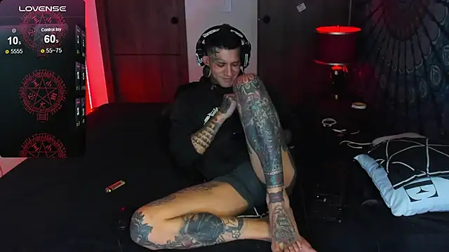 Snapshot of josh__ackerman chatting on 12/17/25, 06:08 josh ackerman online show from 12/17/25, 06:08