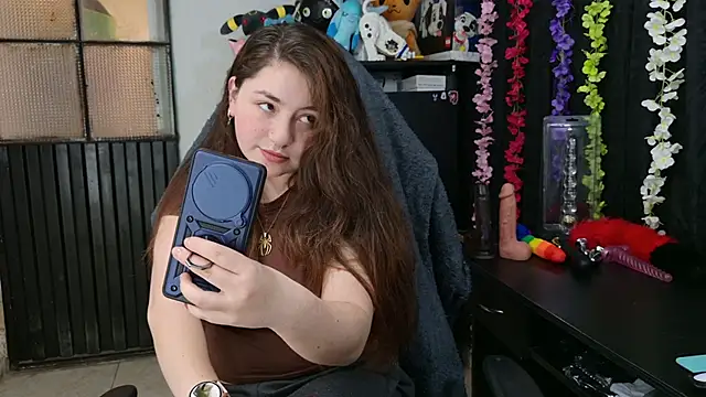 ann bronw online show from 11/22/25, 03:33