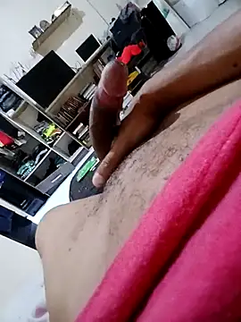 Snapshot of JamesQuaresma chatting on 02/26/25, 12:05 JamesQuaresma online show from 02/26/25, 12:05