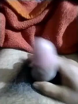 Snapshot of Rajxxxdx4u chatting on 01/18/26, 04:05 Rajxxxdx4u online show from 01/18/26, 04:05