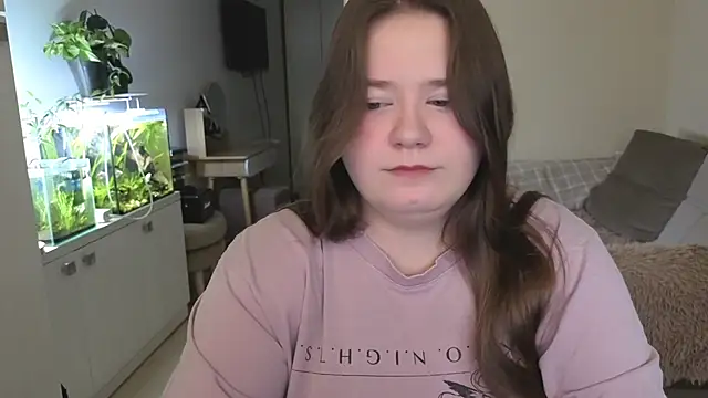 Snapshot of remirann_ chatting on 11/27/25, 09:44 remirann online show from 11/27/25, 09:44